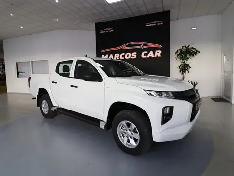 Mitsubishi L200 2021