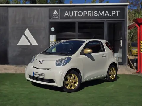 Toyota iQ